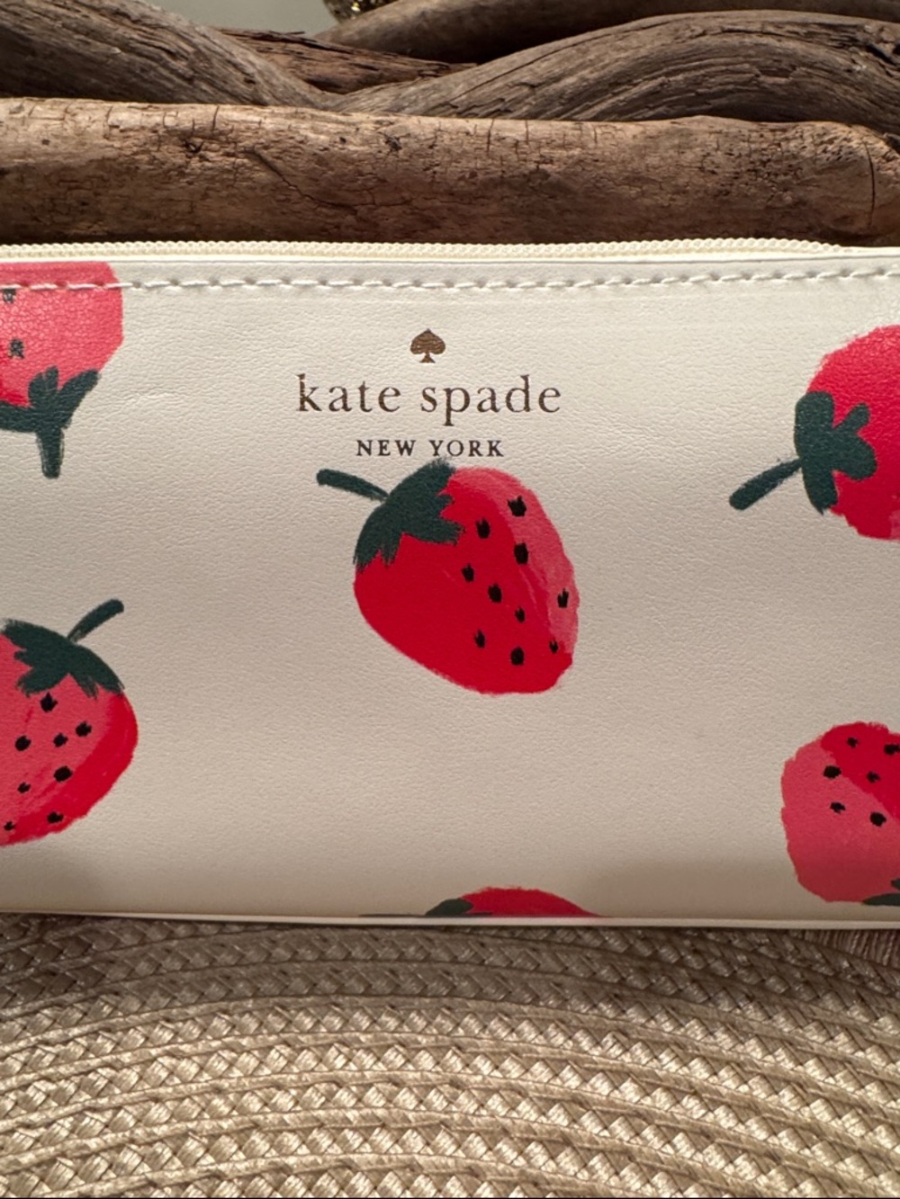 Kate Spade Strawberry Print Zip pencil or Eyewear Case - White & Red - Picture 2 of 3